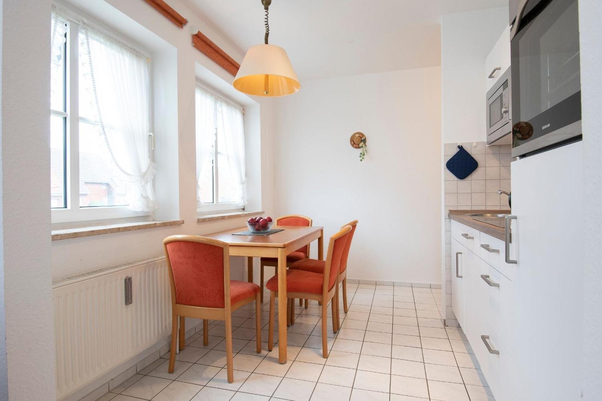 Ferienwohnung Ostseebutt Mit Terrasse Im Kaiserhof 2 Kellenhusen Esterno foto