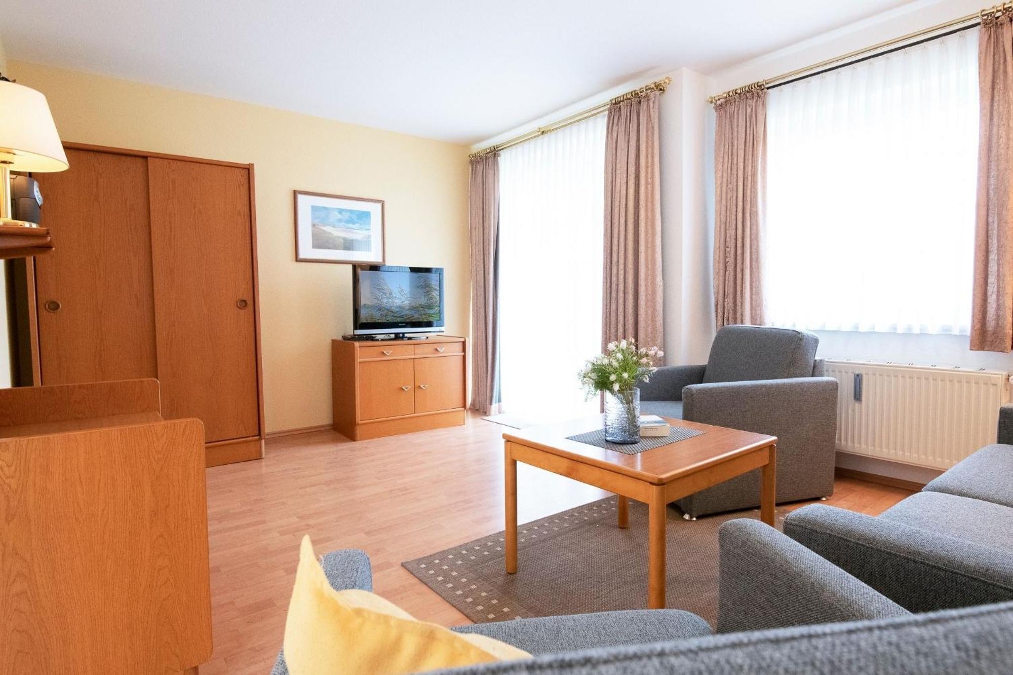 Ferienwohnung Ostseebutt Mit Terrasse Im Kaiserhof 2 Kellenhusen Esterno foto